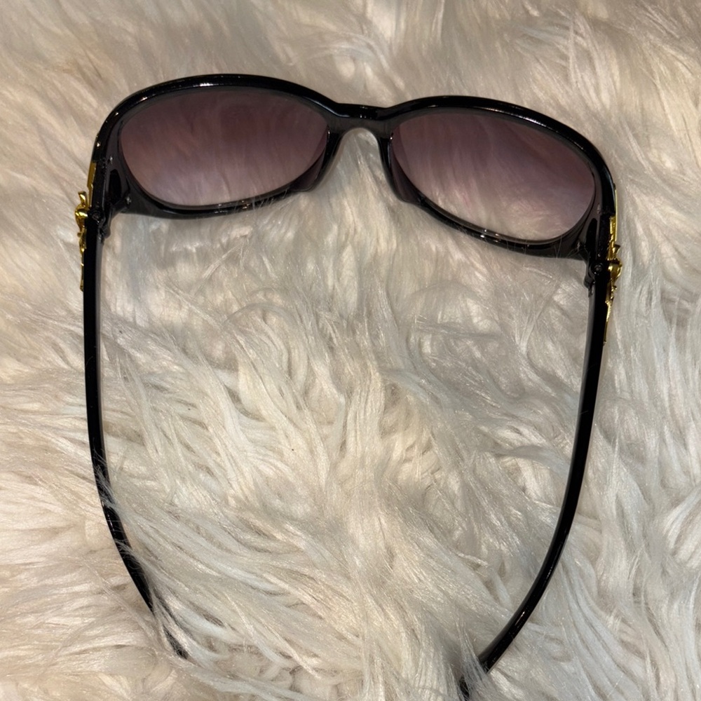 Elegant Black Sunglasses not for sale - Picture 3 of 7